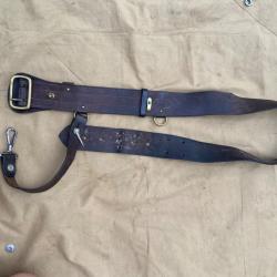 Ceinturon français 14/18 ou 1940 avec suspente de sabre.