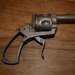 Carcasse de revolver Bulldog avec son barillet