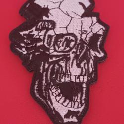ÉCUSSON BRODÉ SKULL AVIATEUR SYSTÈME SCRATCH 9/6CM