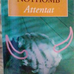 Attentant par Amélie Nothomb - Le livre de poche -