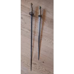 Lot de 2 épées 17/18ème