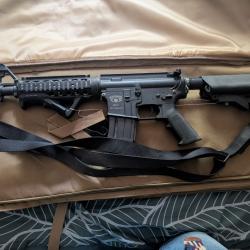 réplique airsoft M4 Blackwater full métal électrique + chargeurs, billes, sac et sangle tactique