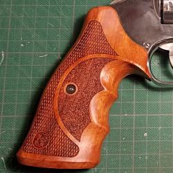 Poignee bois revolver smith&wesson K-L frame round butt