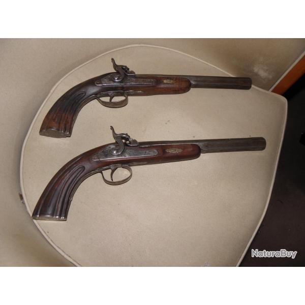 copie d'une paire de pistolet   piston type Lepage