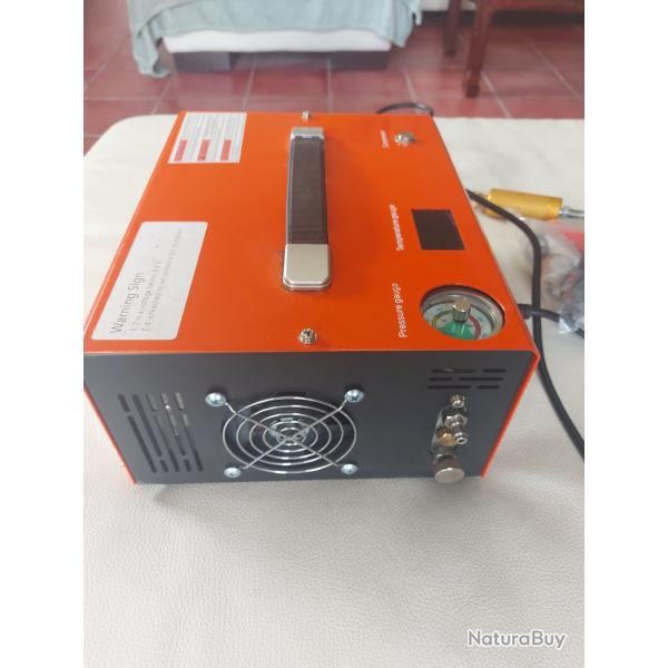 Compresseur  air pour carabine PCP 3000PCI. MARQUE VEVOR. 220 et 12volts. Etat quasie neuf.
