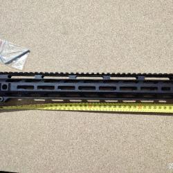 Garde Main, 15 pouces (38 cm),Mlok .Sans marque (no name)  NEUF