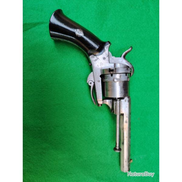 revolver type Le faucheux 9mm  broches. Bon tat. Ressort de dtente neuf.
