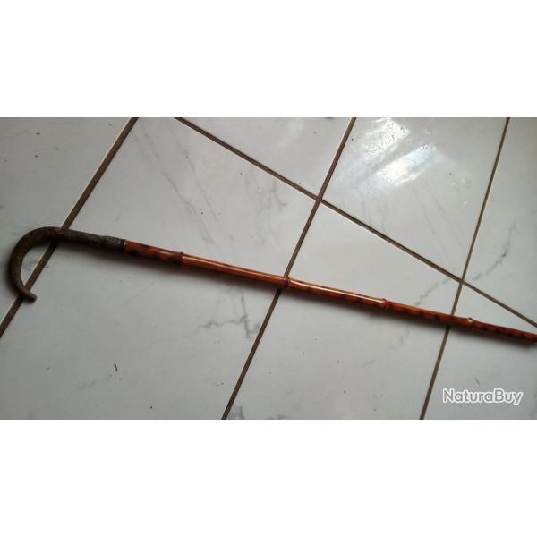 CANNE FUSIL 12mm PERCUSSION CENTRALE FUT RECOUVERT DE BAMBOU ET POIGNE RECOUVERTE DE PEAU DE SERPENT