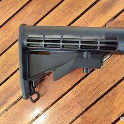 Crosse M4, nu et Sans marque mill spec