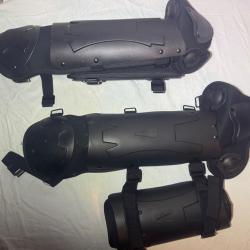 Paire neuve de genouillères/protège-tibias articulés - Taille L - Anti-émeute, airsoft, cosplay