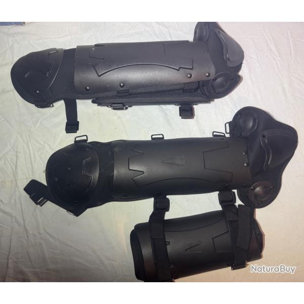 Paire neuve de genouillres/protge-tibias articuls - Taille L - Anti-meute, airsoft, cosplay