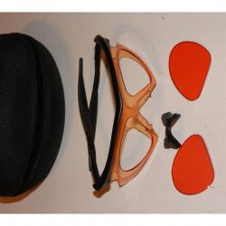1 paire de lunette de tir Oakley