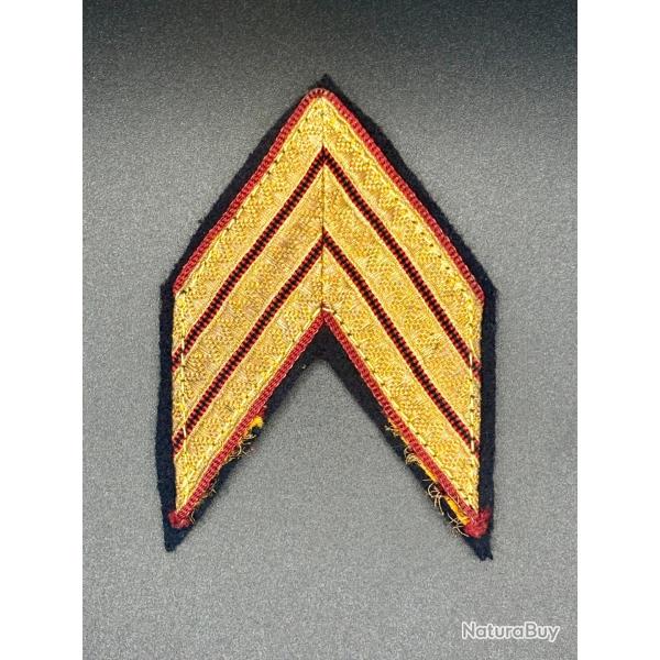 (63.001) Grade de bras de sergent chef d'infanterie avec crochets  l'arrire