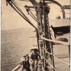 CPA - Marine Militaire  Française -Sur la Coupée -N°1507