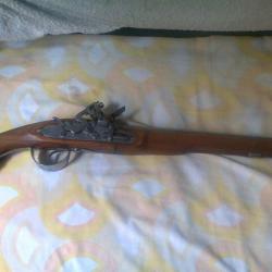 PISTOLET ANGLAIS A SILEX (REPRODUCTION)