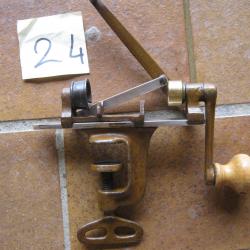 SERTISSEUR MANUFRANCE CAL24