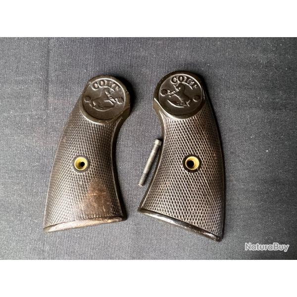 Belle paire de plaquettes d'origine pour Colt 1889/92/98