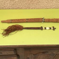 VENDU PAR LE-CUIRASSIER LOT DE 2 SABRES ET COUTEAUX AFRIQUE ET INDONESIEN