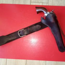 Étui western avec sa ceinture