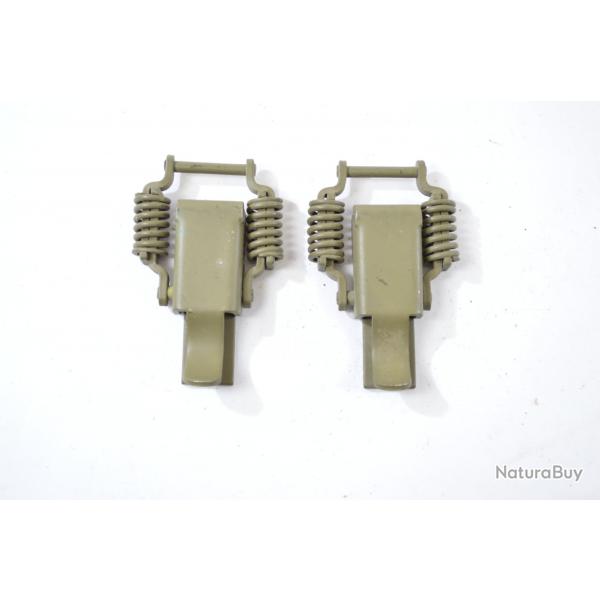 Lot de deux loquets fermoir caisse militaire. Systme avec ressorts. Style US WW2 ou France post WW2