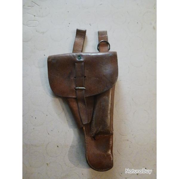 Etui militaire rglementaire de pistolet automatique annes 60-70.