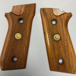 Plaquette bois Hogue  pour  pistolet Taurus PT-92, PT-99, 100, 101