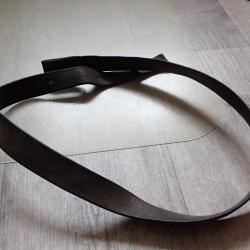 Sangle / bretelle en cuir pour fusil suisse Mdle 1889 ou 96/11 ou G11. A saisir