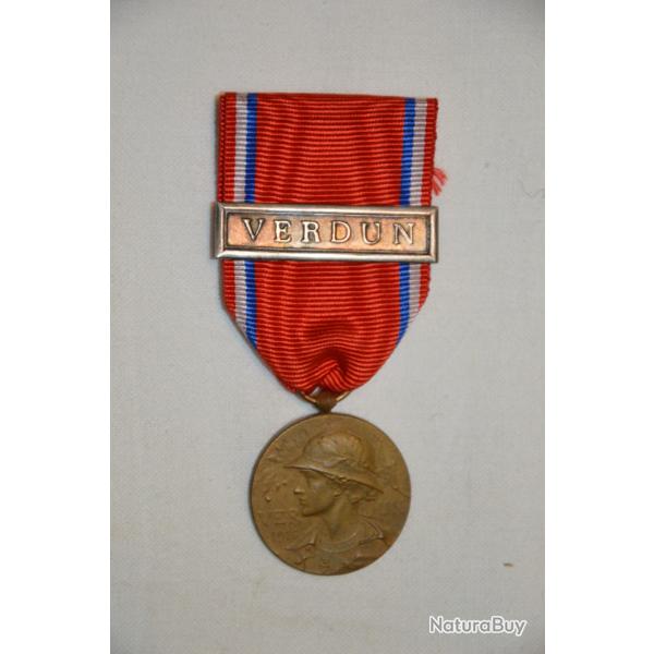 MEDAILLE DE VERDUN (PRUDHOMME) AGRAFE VERDUN ARGENTE-GUERRE 1914/1918-FRENCH VERDUN MEDAL 1WW