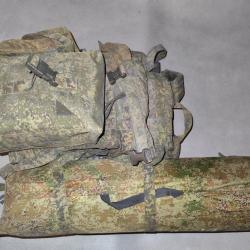 Sac russe avec accessoires