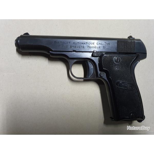 Pistolet MAB D 7,65