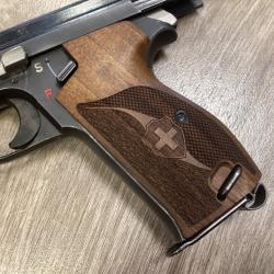 SIG P210 calibre 9x19 avec 1 chargeur sup et plaquette