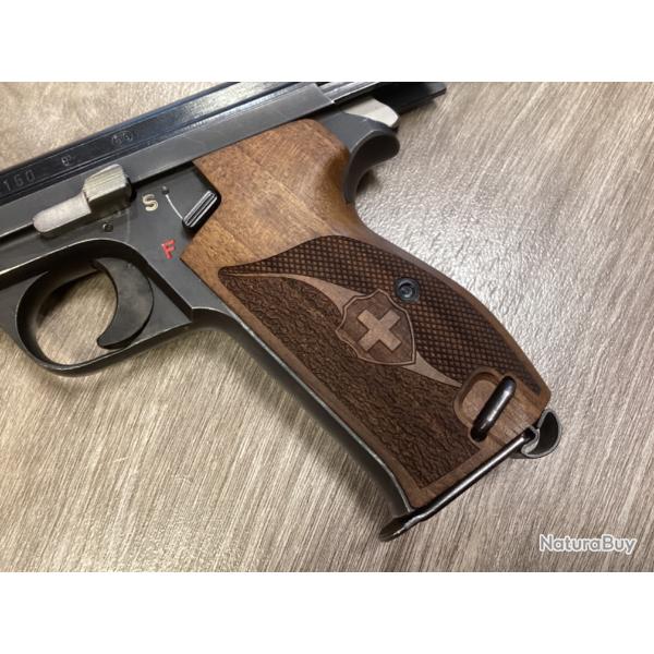 SIG P210 calibre 9x19 avec 1 chargeur sup et plaquette