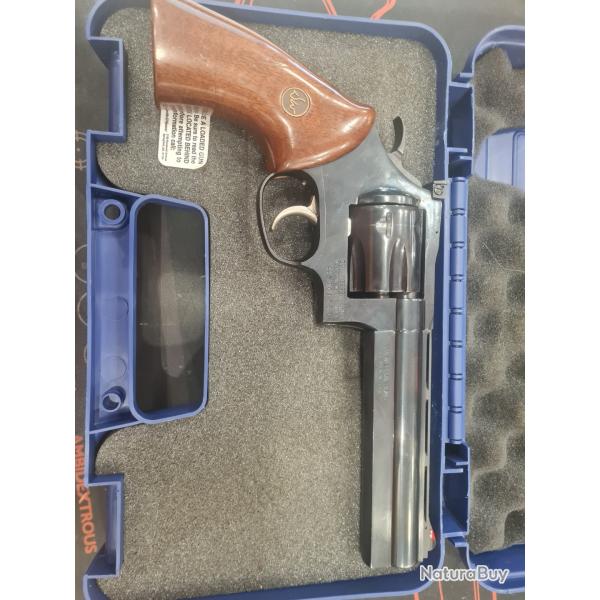 DAN WESSON 744 CALIBRE 44MAG
