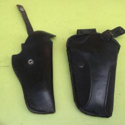 VENDU PAR LE-CUIRASSIER LOT DE 2 HOLSTERS POUR PISTOLETS ET REVOLVERS TYPE 38/ 9 MM ETC