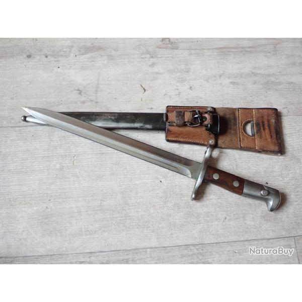 922267 Baonnette Suisse Modle 1918 + gousset en cuir. Pour fusil Schmidt-Rubin modle K 31 ou k11