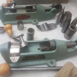 2 sertisseurs samson Manufrance +douilles 1 sans réserve
