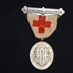 MEDAILLE UNION DES FEMMES DE FRANCE-AGRAFE CROIX ROUGE FRANCAISE-MATRICULE 4397-GUERRE 1914/1918