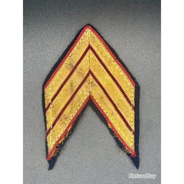 (63.008) Grade de bras- Galon de sergent-chef avec crochets  l'arrire