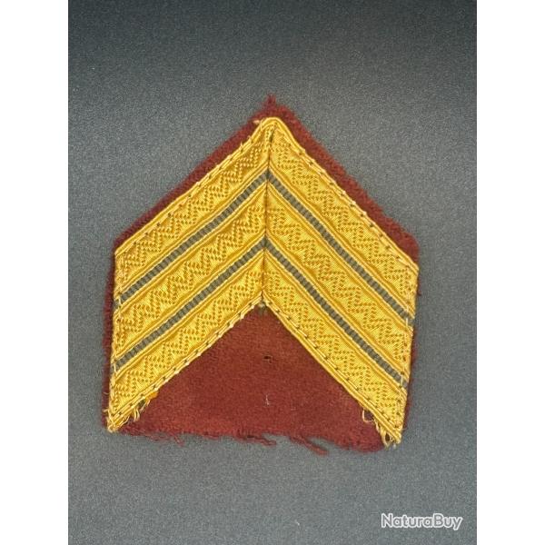 (63.009) Grade de bras- Galon de sergent-chef avec crochets  l'arrire