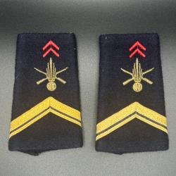 (70.001) Paire de fourreau d'épaule de sergent engagé de l'infanterie