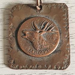 Médaille petit médaillon thème chasse . Cerf