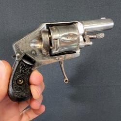 REVOLVER HAMMERLESS MODÈLE PUPPY calibre 320