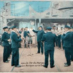 CPA - Marine Militaire -LA VIE DU MARIN MUSIQUE SUR LE PONT-N°1626