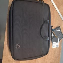 UNE POCHETTE  TASMANIA TT MODULAR P-MAG 1 SANS PRIX DE RESERVE