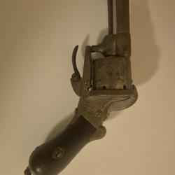 Revolver a broche système Lefaucheux