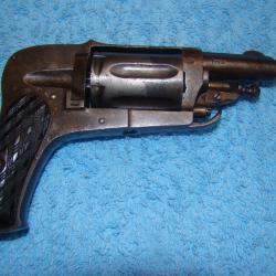 REVOLVER HAMMERLESS