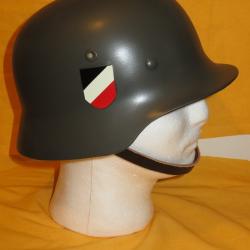 WW2 : CASQUE "ALLEMAND" Mle 40 .Bien lire la description et les références fournisseur ...