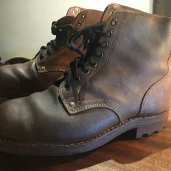Brodequins modele 45.Jamais portés.