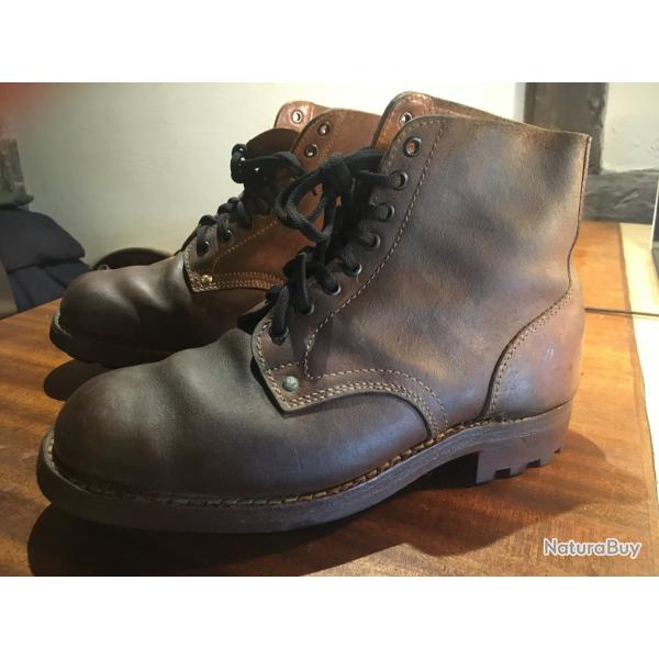 Brodequins modele 45.Jamais ports.