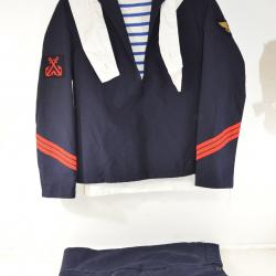 Uniforme de marin Français marine nationale. Caban, marinière, pantalon. Tenue années 1970